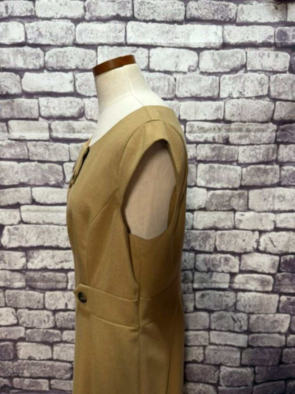Tahari Camel Colored Fully Lined Cap Sleeve Dress Size 14 - Picture 4 of 8
